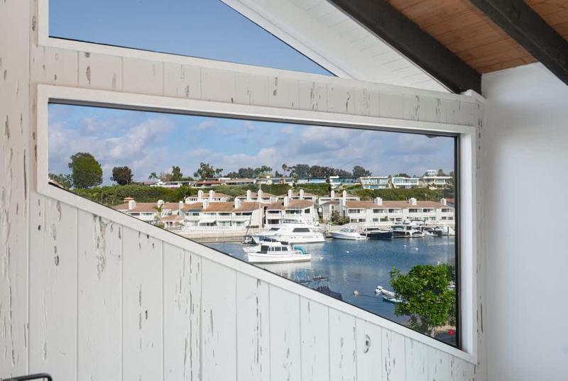 1011 N Bayfront B - Light Bright Balboa Island with Bay Views home - image 24