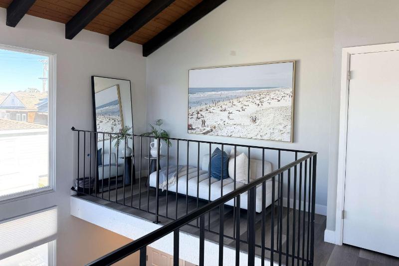 1011 N Bayfront B - Light Bright Balboa Island with Bay Views home - image 16