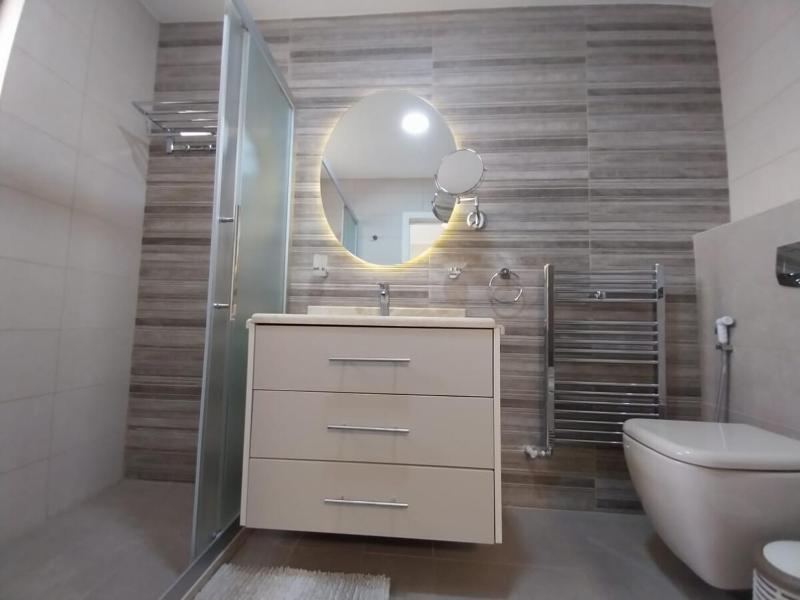 Abdoun Golden square district appratment - image 7