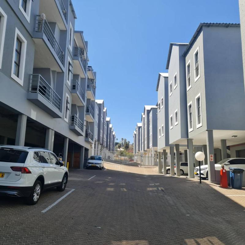 Windhoek Modern Apartment with Balcony - image 6
