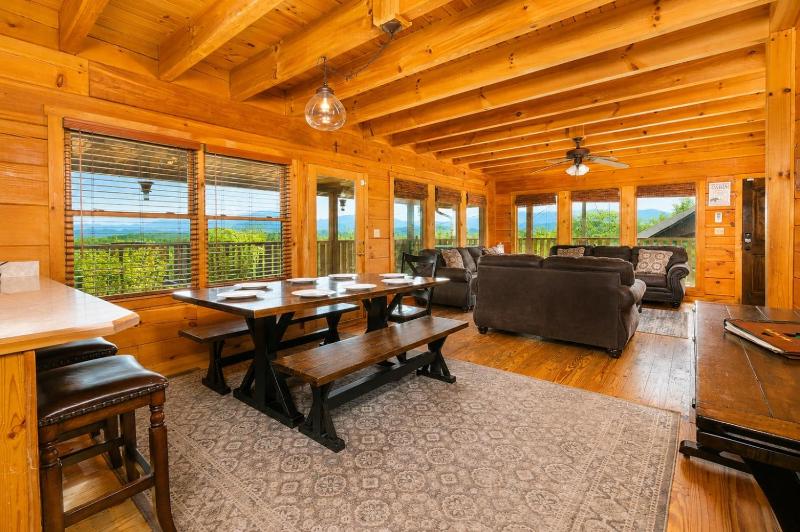 Deer Lodge Putt Play & Take in the Views - image 15