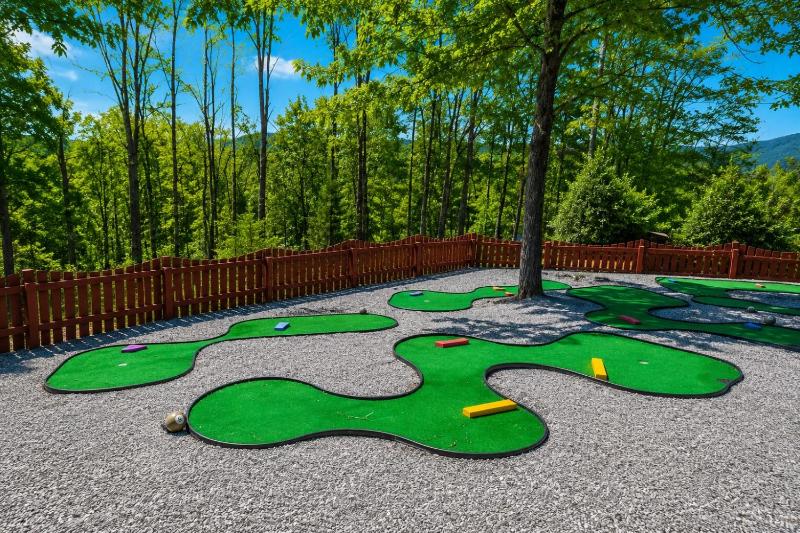 Deer Lodge Putt Play & Take in the Views - image 34