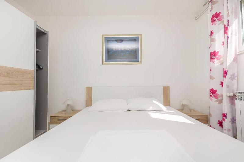 Apartment Lovre - image 10