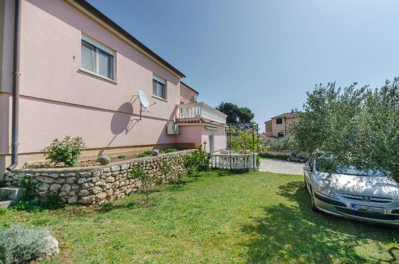 Apartment Lovre - image 16