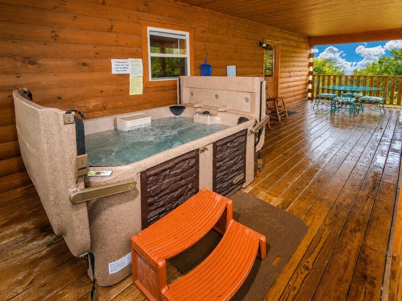 Luxury Theatre Cabin Lights Camera Relax - image 37