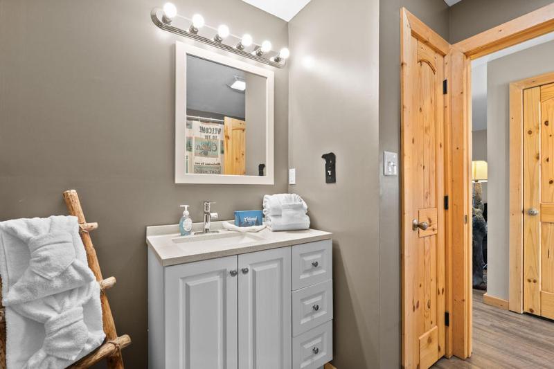 Honey Bear Lodge Sweet Stays in the Smokies - image 7