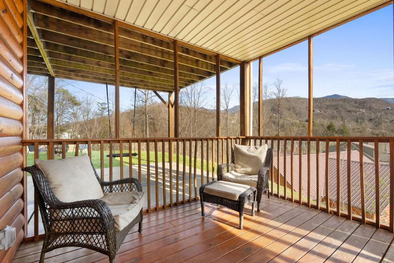 Honey Bear Lodge Sweet Stays in the Smokies - image 47