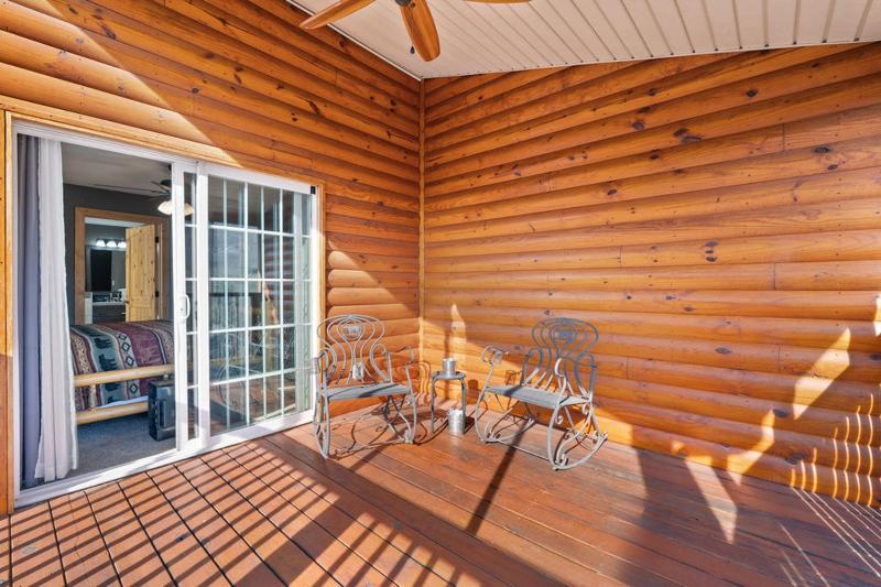 Honey Bear Lodge Sweet Stays in the Smokies - image 2