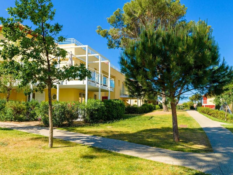 Duplex Apartment Near Marina & Beach - image 15