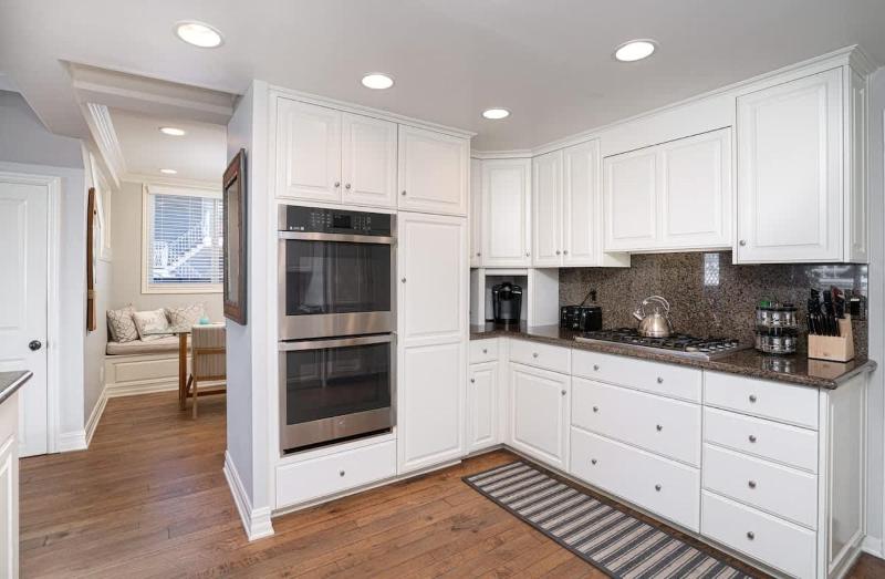 1011 N Bayfront A - Breathtaking Bay Views- Beautiful Balboa Isle Home home - image 19