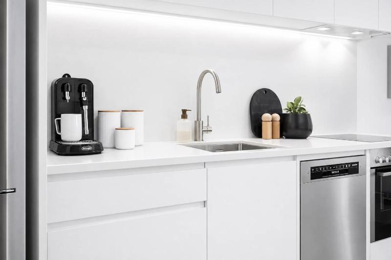 Stylish Stay on Courtenay - 1BR APT - image 13