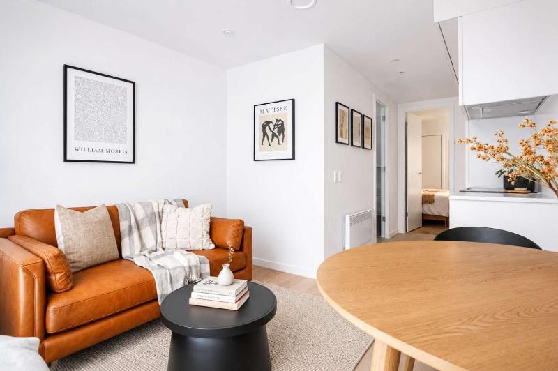 Stylish Stay on Courtenay - 1BR APT - image 31