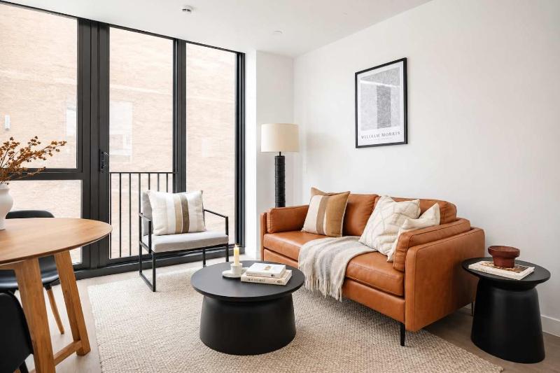 Stylish Stay on Courtenay - 1BR APT - image 17
