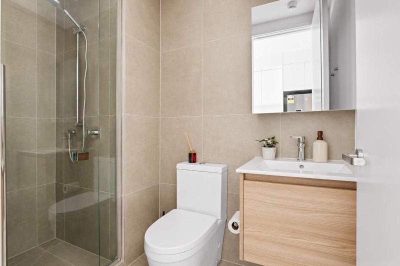 Stylish Stay on Courtenay - 1BR APT - image 26