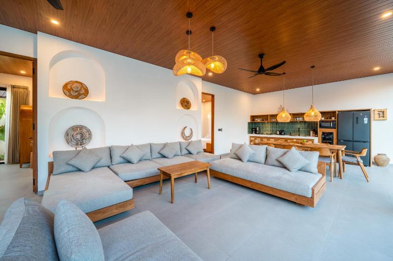 Frankie's Villas - image 45