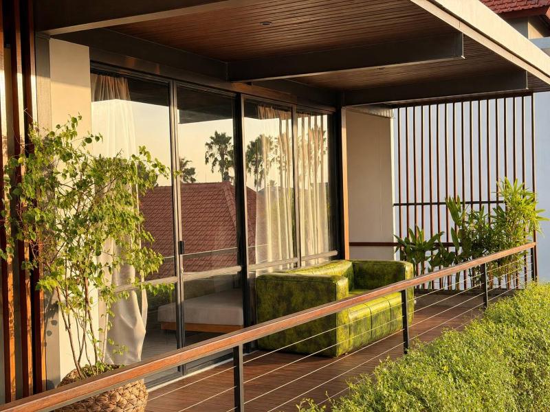 Digital Nomads! Couples! Modern Explorers! A Fresh LuxXe Hideaway in Prime Canggu for 10 - image 10