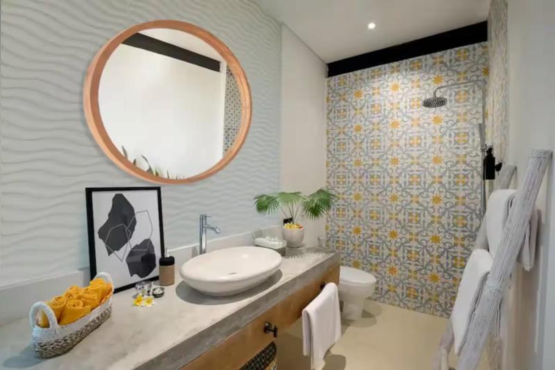 Digital Nomads! Couples! Modern Explorers! A Fresh LuxXe Hideaway in Prime Canggu for 10 - image 15