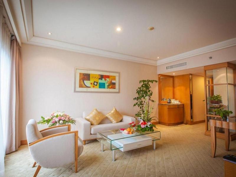 Wuhan Premier Mayflowers Hotel - image 32