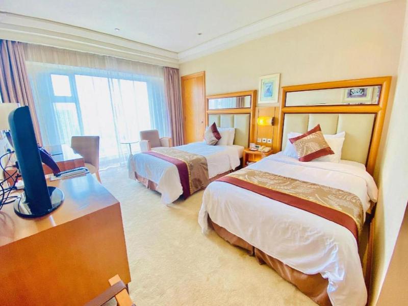 Wuhan Premier Mayflowers Hotel - image 42