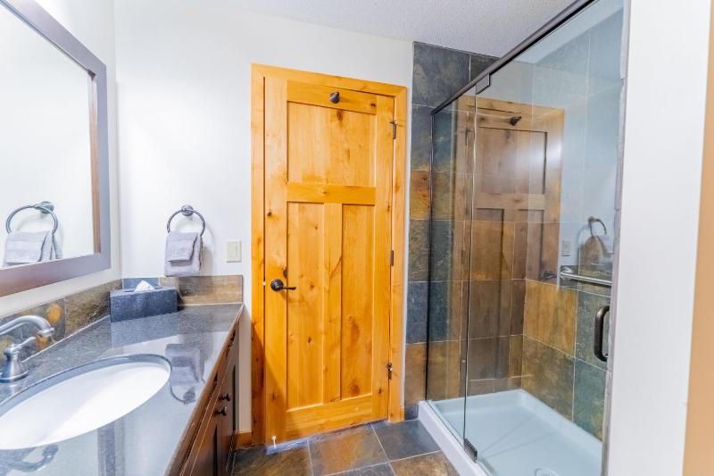 Spring Creek Condo by Canadian Rockies Vacation Rentals - image 30