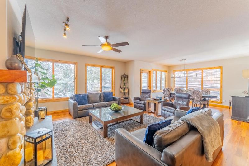 Spring Creek Condo by Canadian Rockies Vacation Rentals - image 6