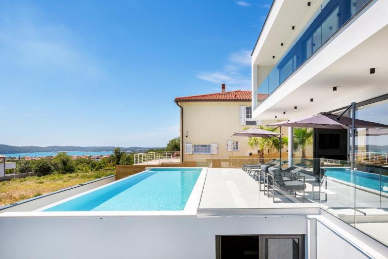 Luxury Villa Dali - 42 m2 infinity pool & wellness - image 33