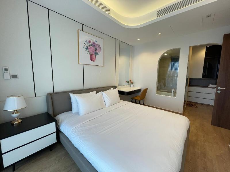 Premium The Peak Midtown - image 13