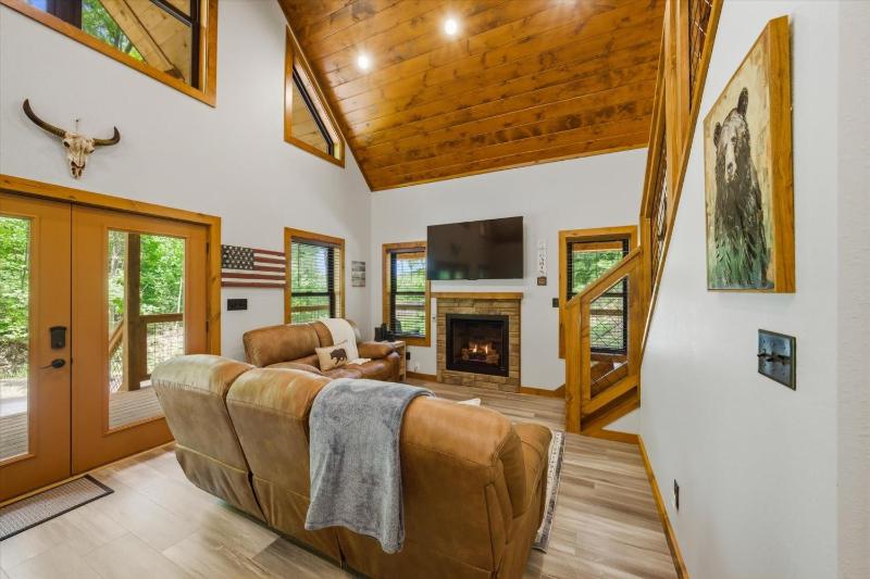 Wiley's Bend cabin - image 12