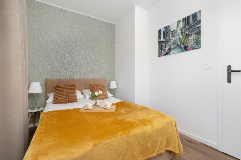 Cosy Apartments in the Centre of Katowice with Parking by Noclegi Renters - image 32