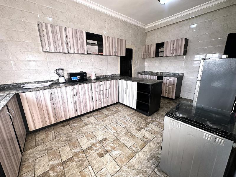 PEA Standard 3-BR In Lekki - image 5
