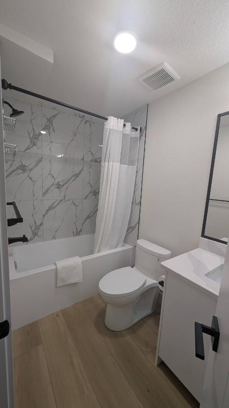 Sweet Home Escape 2BR guest suite - image 14