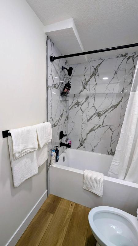 Sweet Home Escape 2BR guest suite - image 26