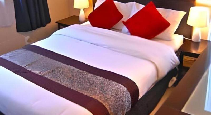 Barcelona Motel - image 32