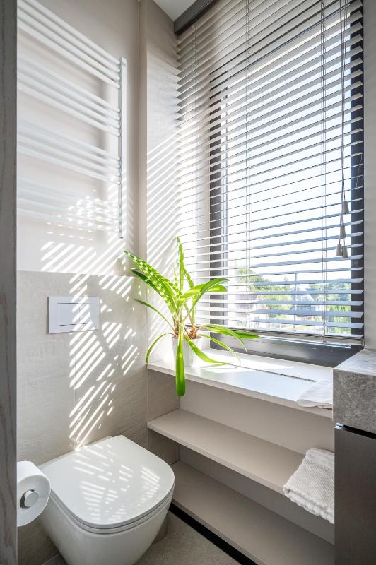 Calm Central Retreat with Parking by Reside Baltic - image 8