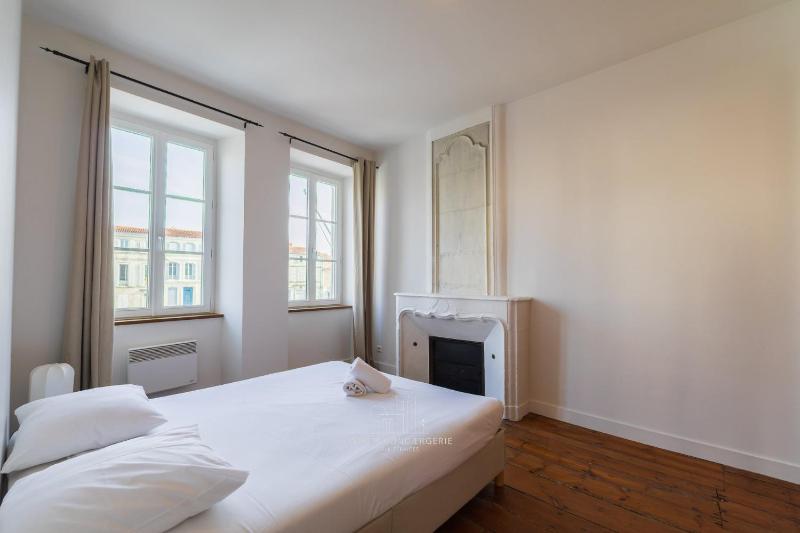 Appartement d'exception avec vue sur le port - image 24