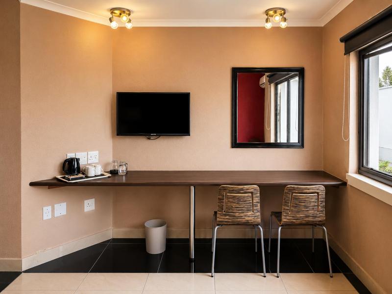 MINT Hotel Randburg - image 4