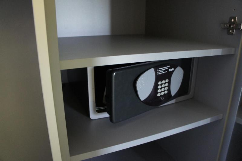 Single Room image 2