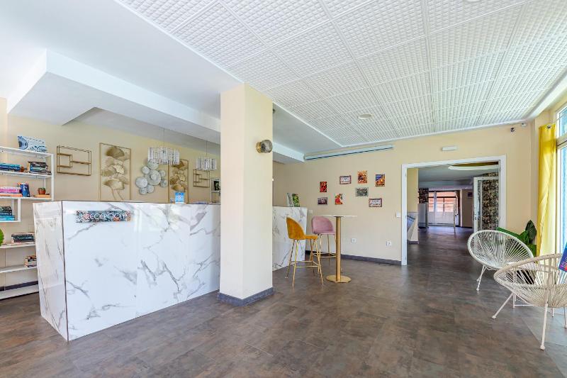 797 HOLIDAY RENTALS- Apartamento para 4 en el Velero - image 5