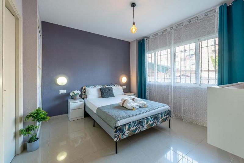 797 HOLIDAY RENTALS- Apartamento para 4 en el Velero - image 7