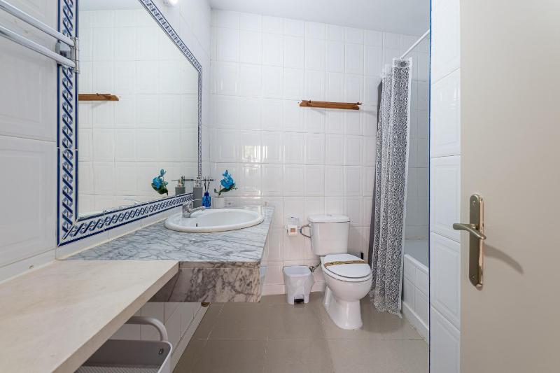 797 HOLIDAY RENTALS- Apartamento para 4 en el Velero - image 12
