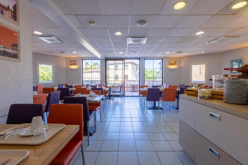 Hotel Espace Cite - image 9
