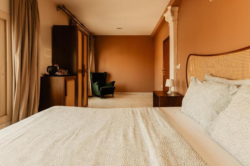 Jimmy Pyramids Hotel - image 6
