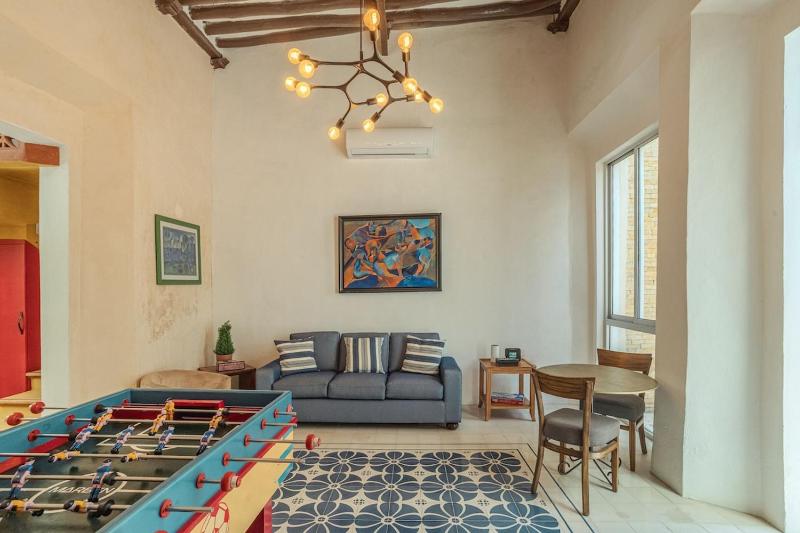Colonial Villa in Downtown Pool & Futbolito - image 7
