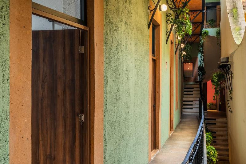 Straw Hat Hostel & RoofTop Bar CDMX - image 5