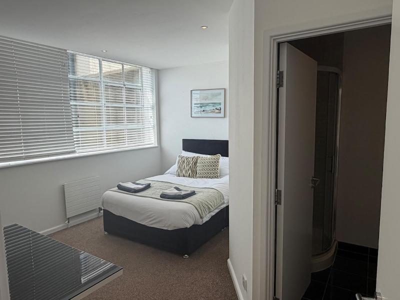Brighton 2 Bed - Sleeps 6 - Monthly Stays - image 13
