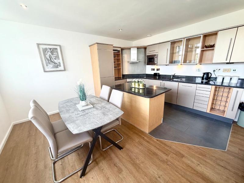Brighton 2 Bed - Sleeps 6 - Monthly Stays - image 26