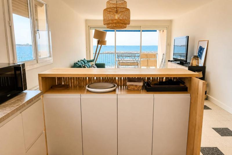 Royal Appartement d'exception en première ligne face à la mer - image 10