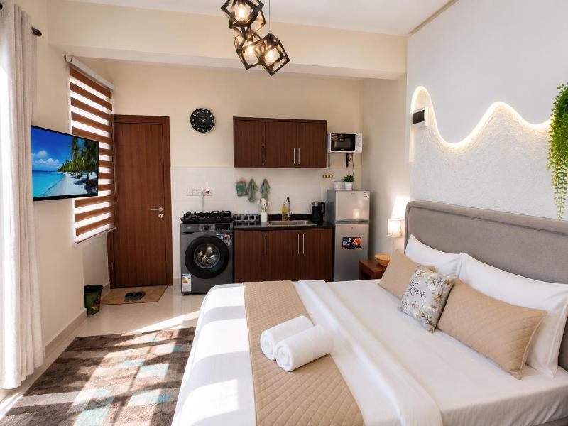 Modern Luxury Apartment Near Beach Malls &Cafés - image 2