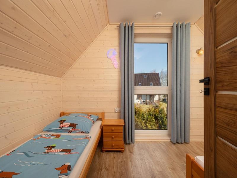 Year-round holiday home with fireplace and terrace - image 22
