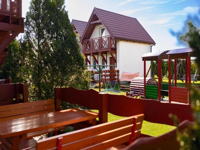 Year-round holiday home with fireplace and terrace - image 32